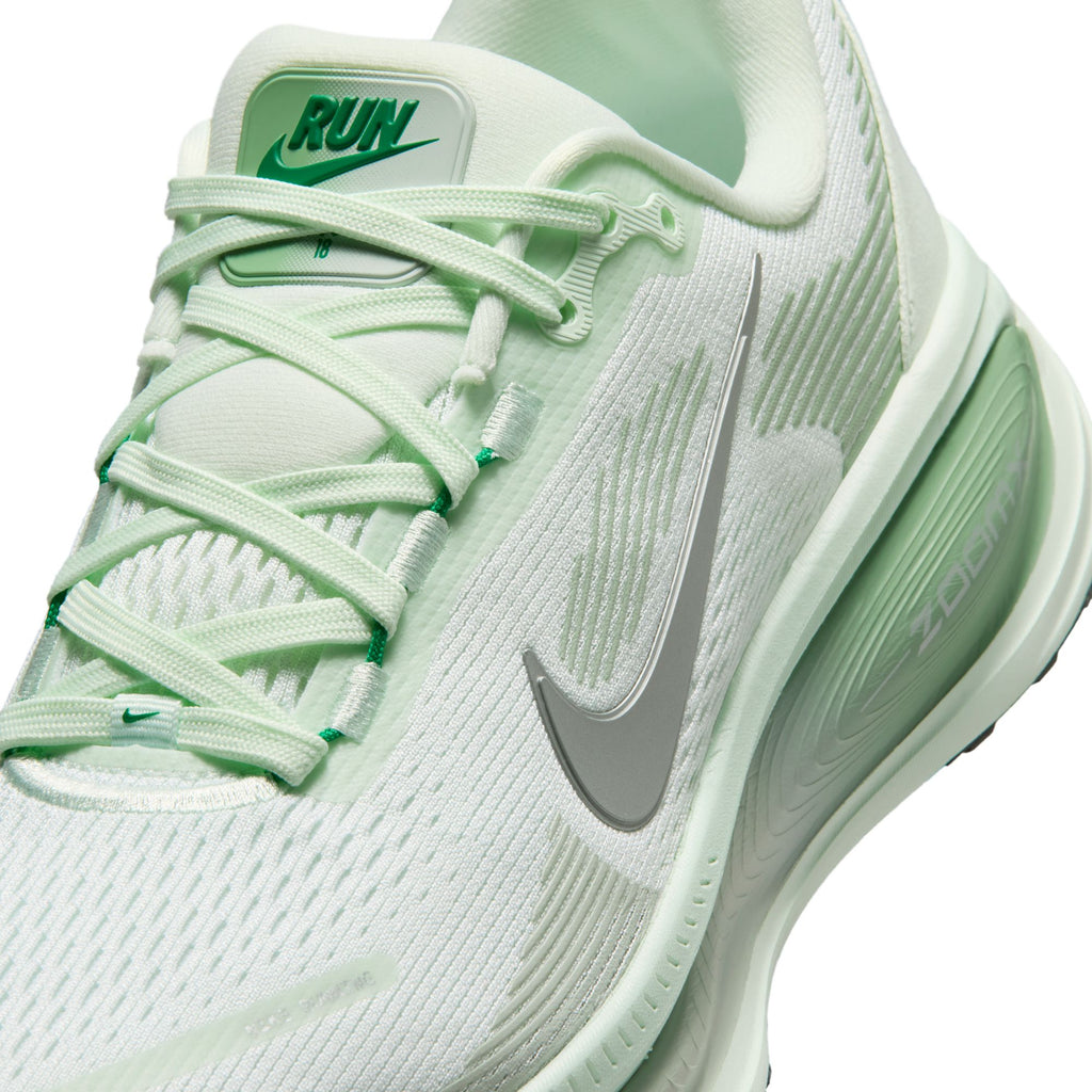 Nike Vomero 18 - Women's