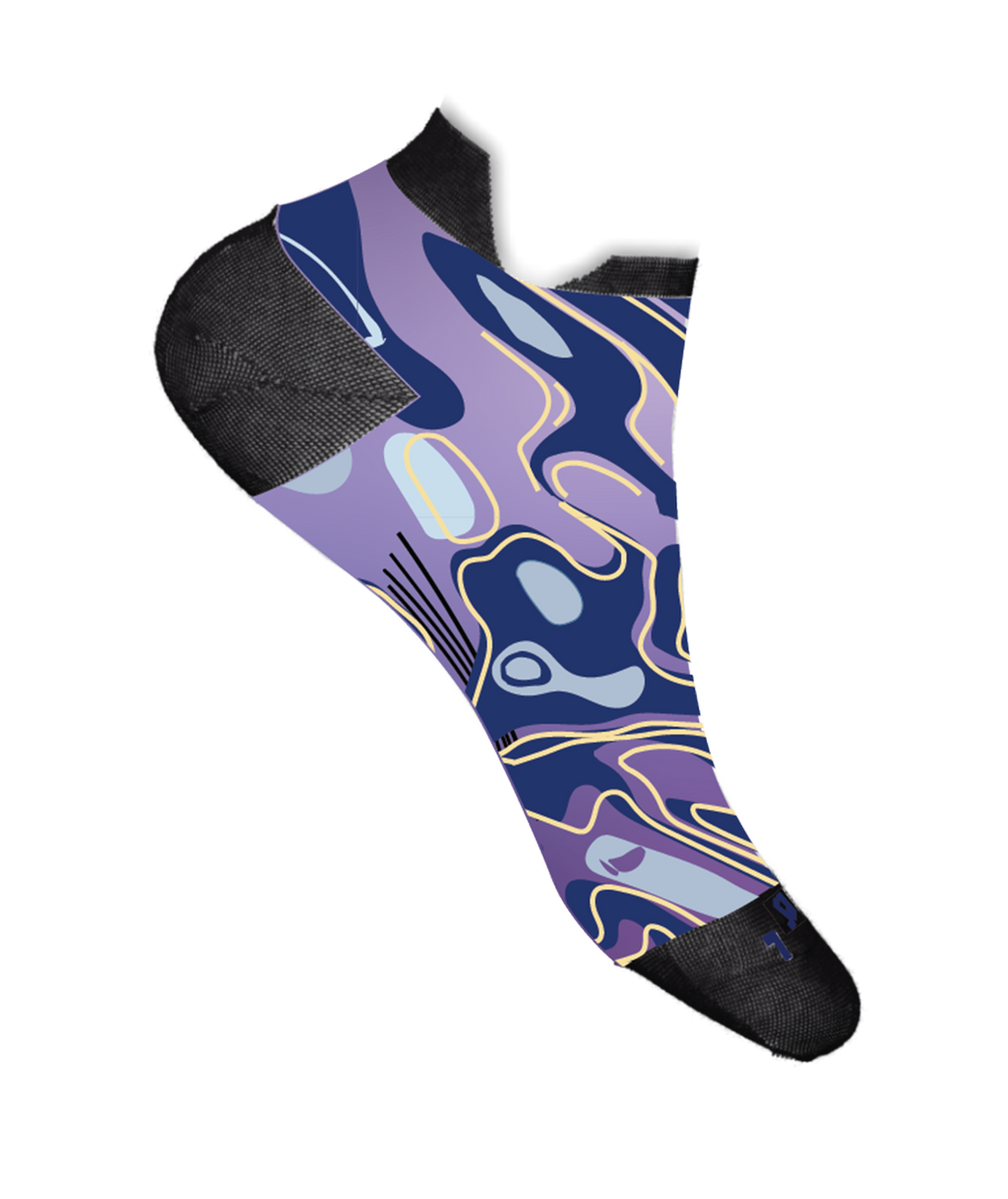 Feetures Elite Light Cushion No Show Tab Socks
